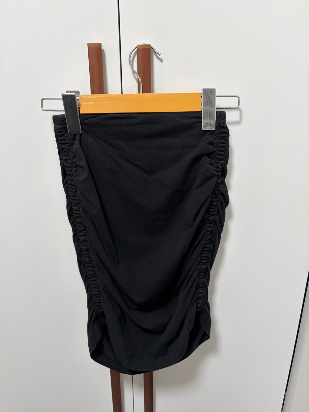 Aritzia Black Ruched Midi Skirt